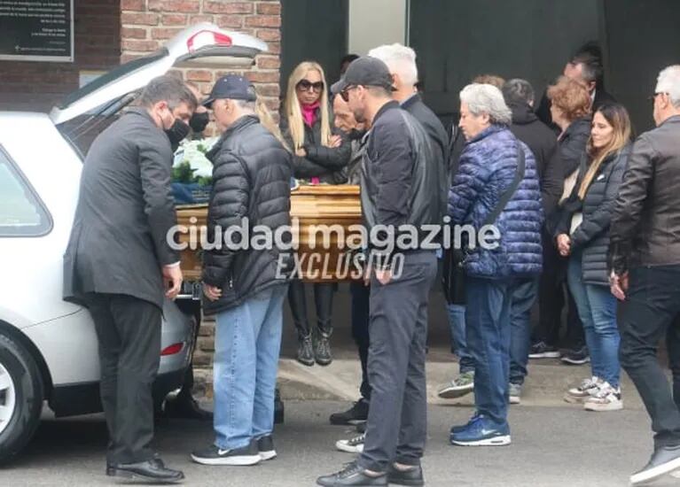 Las fotos del emotivo último adiós de Cholo Simeone a su padre Carlos en el cementerio de la Chacarita