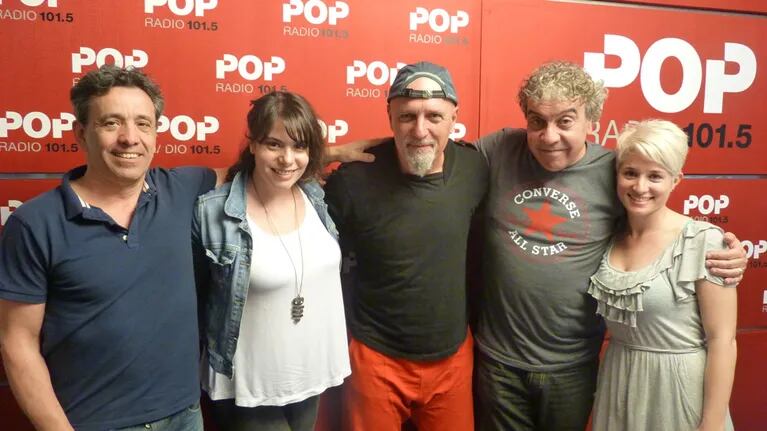 El Pelado Cordera, con el equipo de Coco Sily, en Pop Radio.