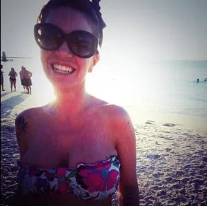 Florencia Peña disfruta con su novio de las paradisiacas playas de Aruba . (Foto: Twitter)