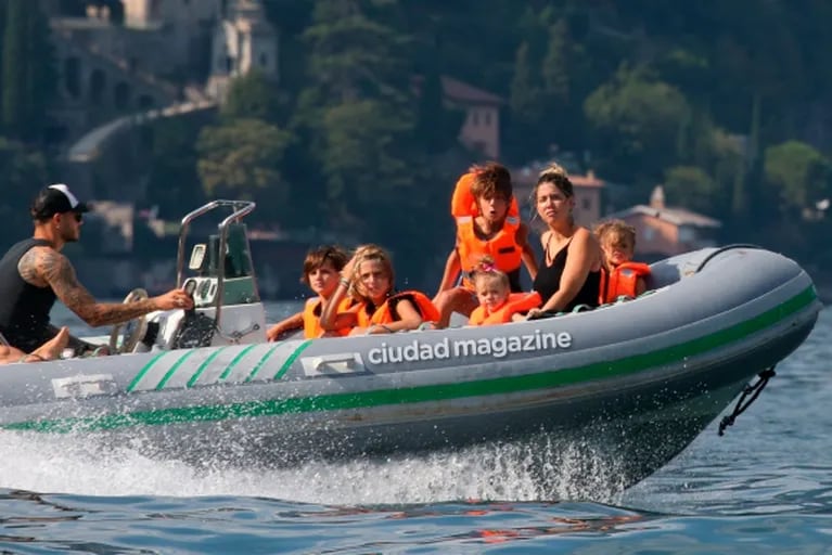 Las fotos del paseo en lancha de Mauro Icardi, Wanda Nara y sus hijos por el Lago de Como, antes de desembarcar en París