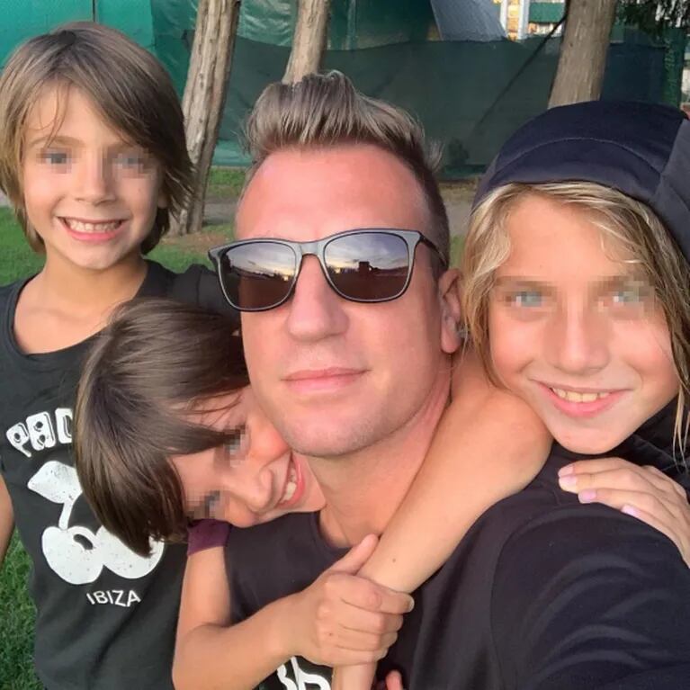 Maxi López compartió una selfie de su reencuentro con sus hijos: "Que nadie rompa esto que tenemos "