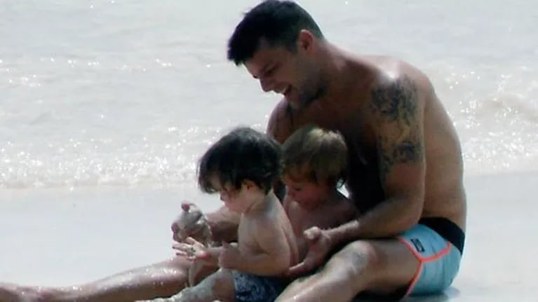 Ricky Martin muestra fotos de sus hijos gemelos en Facebook