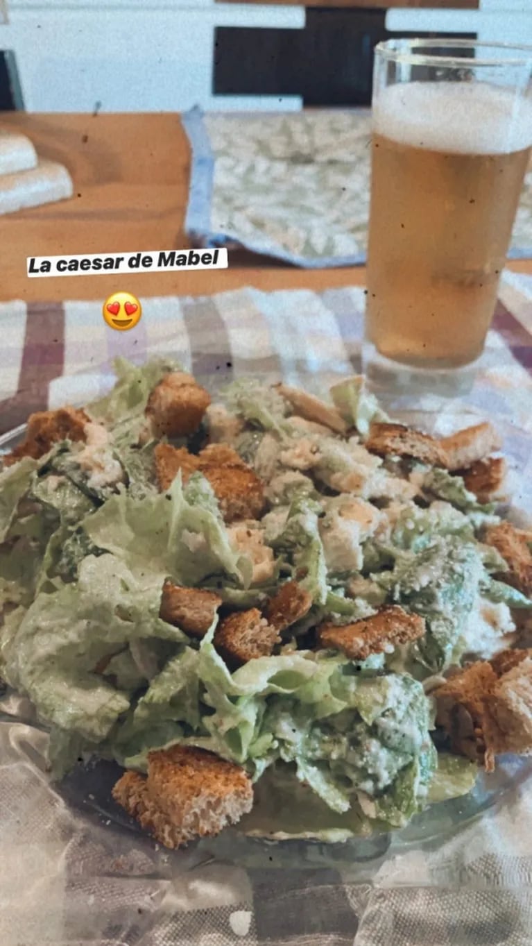 Daniel Osvaldo compartió el plato que preparó Jimena Barón con un romántico emoji: "La césar de Mabel"