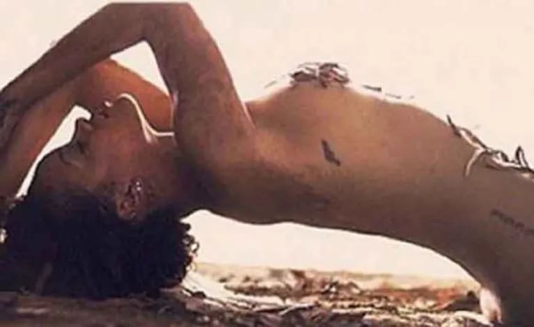 Rihanna, más sexy que nunca, volvió a calentar Twitter. (Foto: @Rihanna)