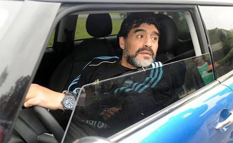 Diego Maradona chocó en el barrio de Ezeiza (Foto: Web). 