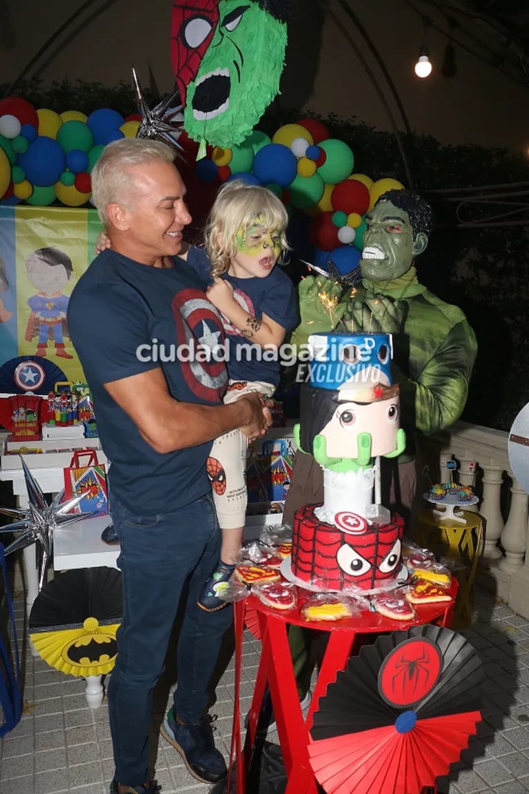 Las fotos del cumpleaños de Dionisio, el hijo de Flavio Mendoza: el imperdible álbum de la fiesta de superhéroes