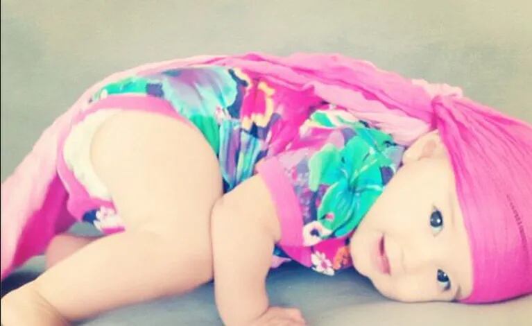 Las fotos sexy de las vacaciones de Lola Ponce: Erin, su hija de 6 meses. (Foto: Instagram)