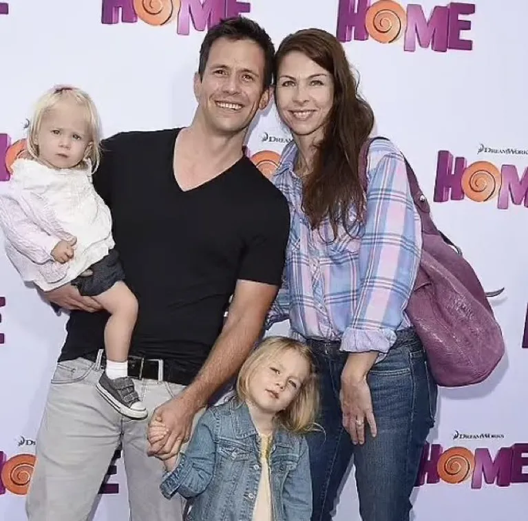 Mueren el actor Christian Oliver y sus dos hijas: el video del trágico accidente aéreo 
