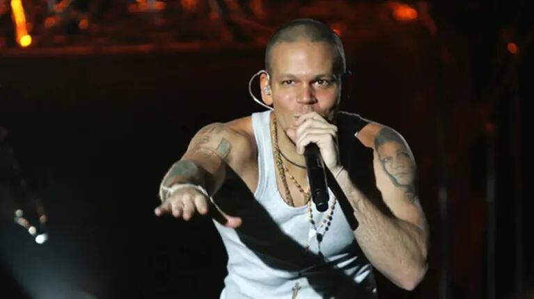 El artista puertorriqueño anunció el lanzamiento de su nuevo álbum, ‘Las letras ya no importan’.