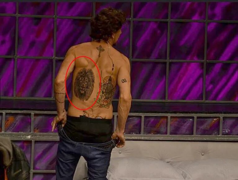 El nuevo y enorme tatuaje de Nico Vázquez en la espalda: "El león y el samurai van de la mano" 