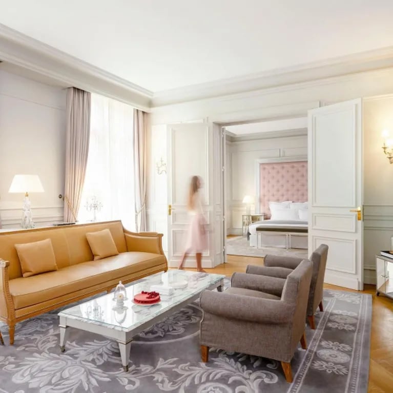 Así es el lujosísimo hotel donde Lionel Messi se alojará en París: "Cada habitación es un piso entero"