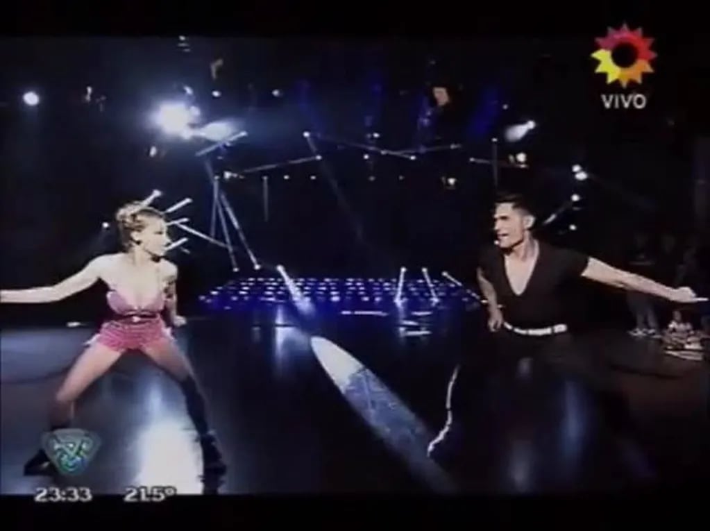 Gisela Bernal y su bailarín brillaron en el rock acrobático de ShowMatch