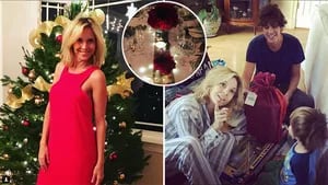 Carla Peterson abrió los regalos de Navidad en pijama, a cara lavada, junto a Martín Lousteau y su hijo Gaspar. (Foto: Instagram)