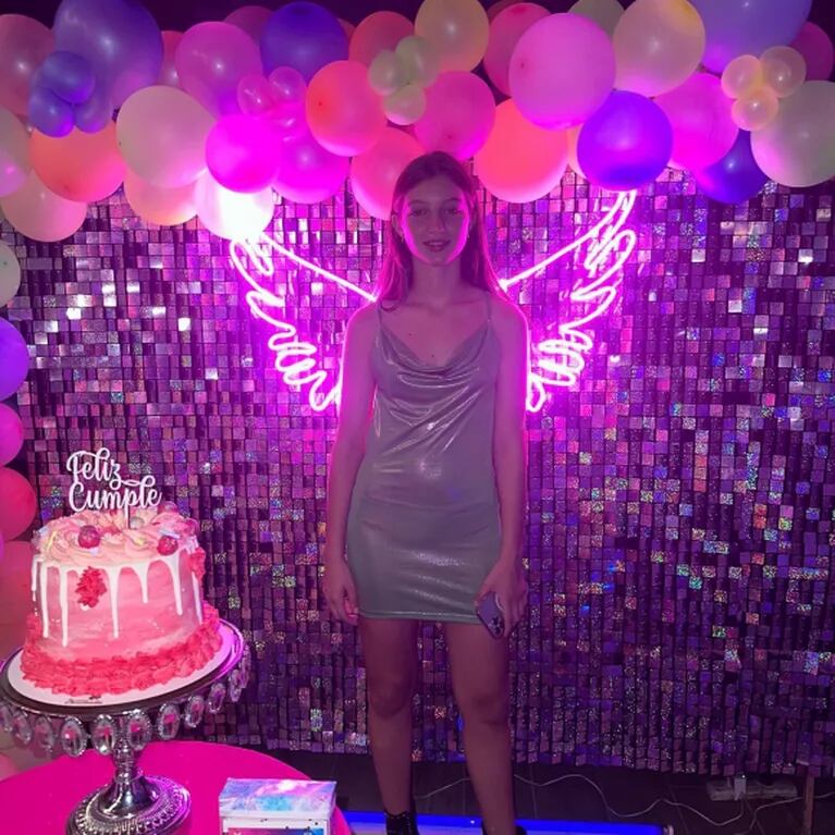 Nicole Neumann celebró los 12 años de su hija Allegra con una fiesta de neón: "Mi mejor regalo"