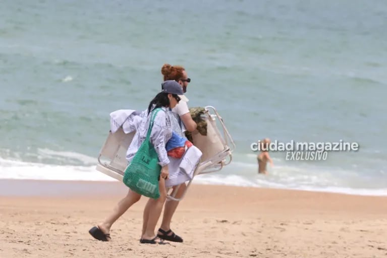 Diosa total, Lali Espósito disfruta con amigos en las playas de Punta del Este: las imperdibles fotos 