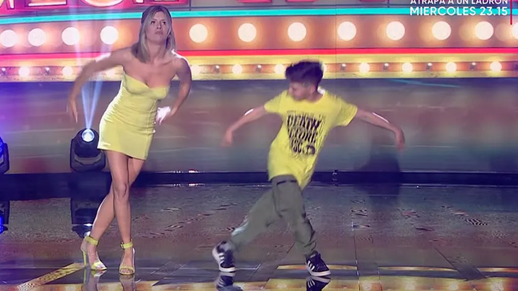 Laurita Fernández bailó break dance con un niño en el programa de Susana Giménez