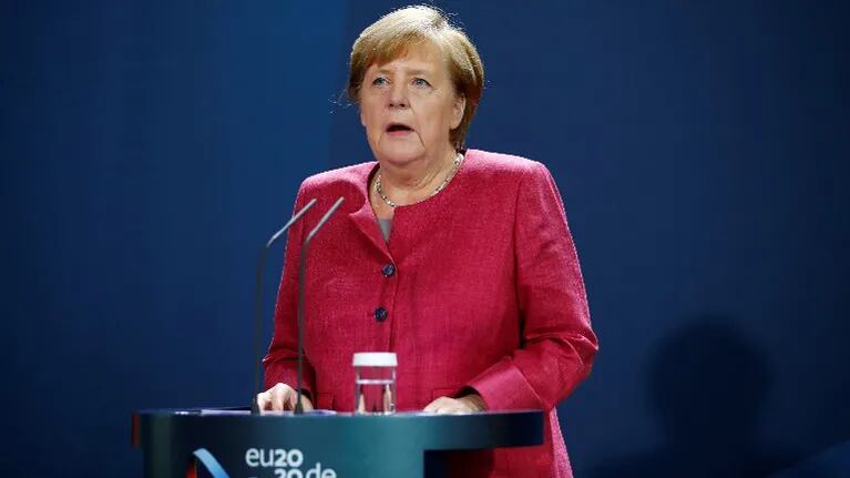 Merkel advierte que ahora es el "momento decisivo" para controlar la pandemia. Foto: DPA.