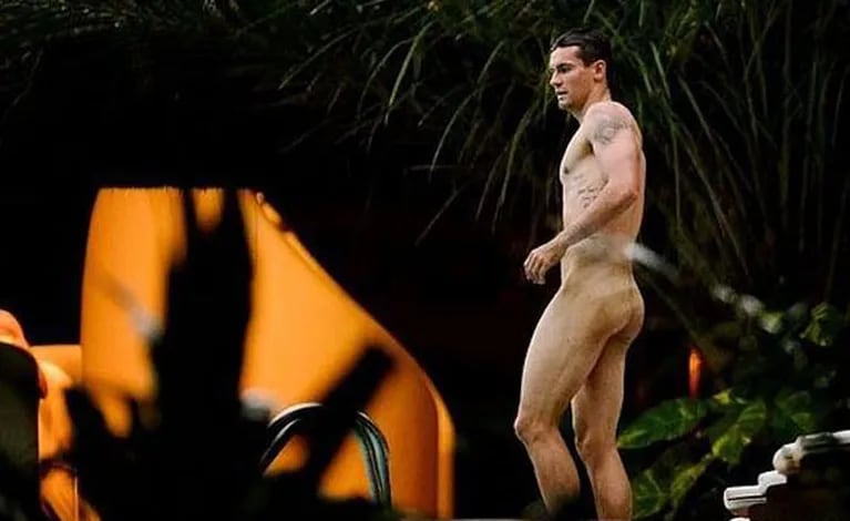 Los jugadores croatas, in fraganti desnudos en una pileta. (Foto: Vanguardia-El Universal)
