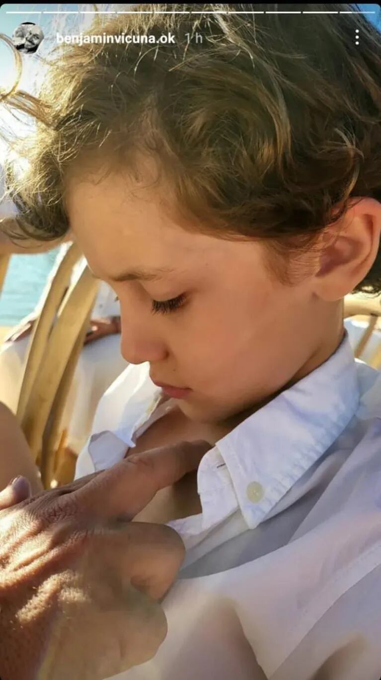 Benjamín Vicuña publicó fotos junto a su hijo en el bautismo de Ana, la hija de Pampita: "Hombres serios"