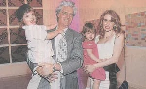 Pettinato, su esposa y sus hijos menores (Foto: Diario Perfil). 