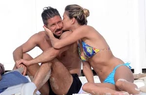Diego "Cholo" Simeone y Carla Pereira, enamoradísimos. (Foto: Web)