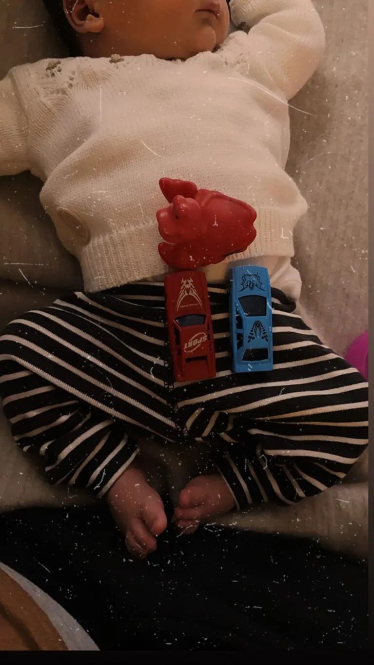 Paula Chaves compartió su primera foto tras dar a luz a Filipa: "Me saqué el pijama y me puse volados"