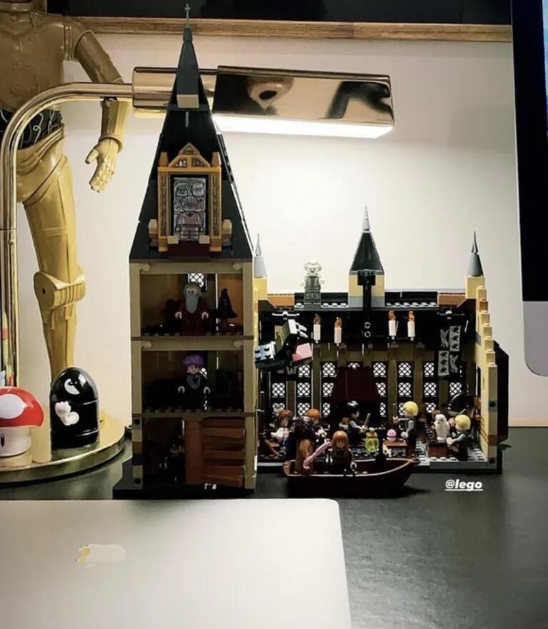 Damián Betular eligió el castillo de Hogwarts, de Harry Potter, para decorar su casa