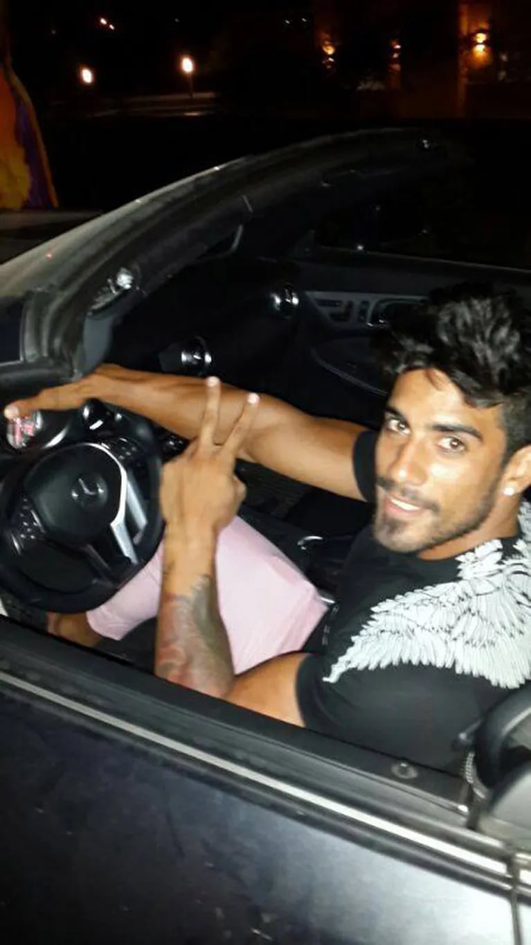 Ignacio Marcio, ex bailarín de Stravaganza contó en Facebook que recibió un auto de regalo. ¿Se lo dio Flavio Mendoza?. 