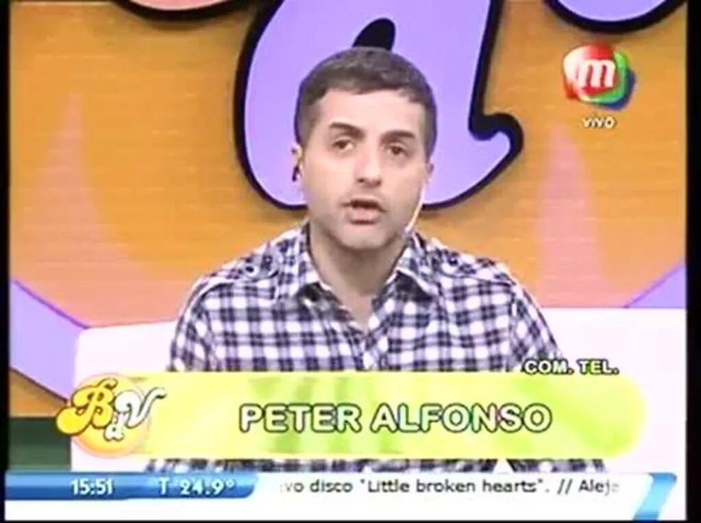 Pedro Alfonso habló del confuso episodio con una efusiva fan: el video 