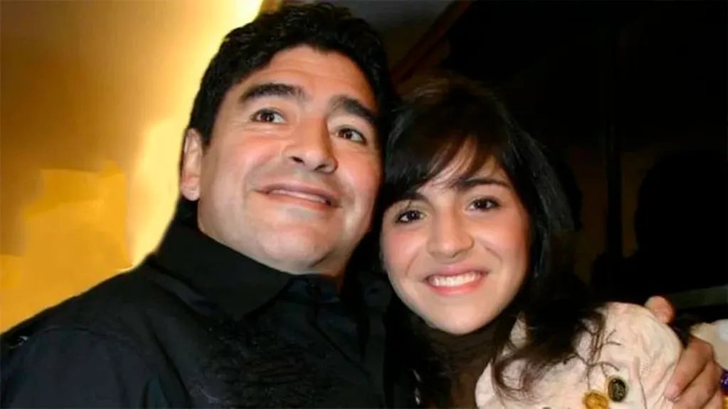 Fuerte confesión de Gianinna Maradona en Intrusos sobre su relación con su papá