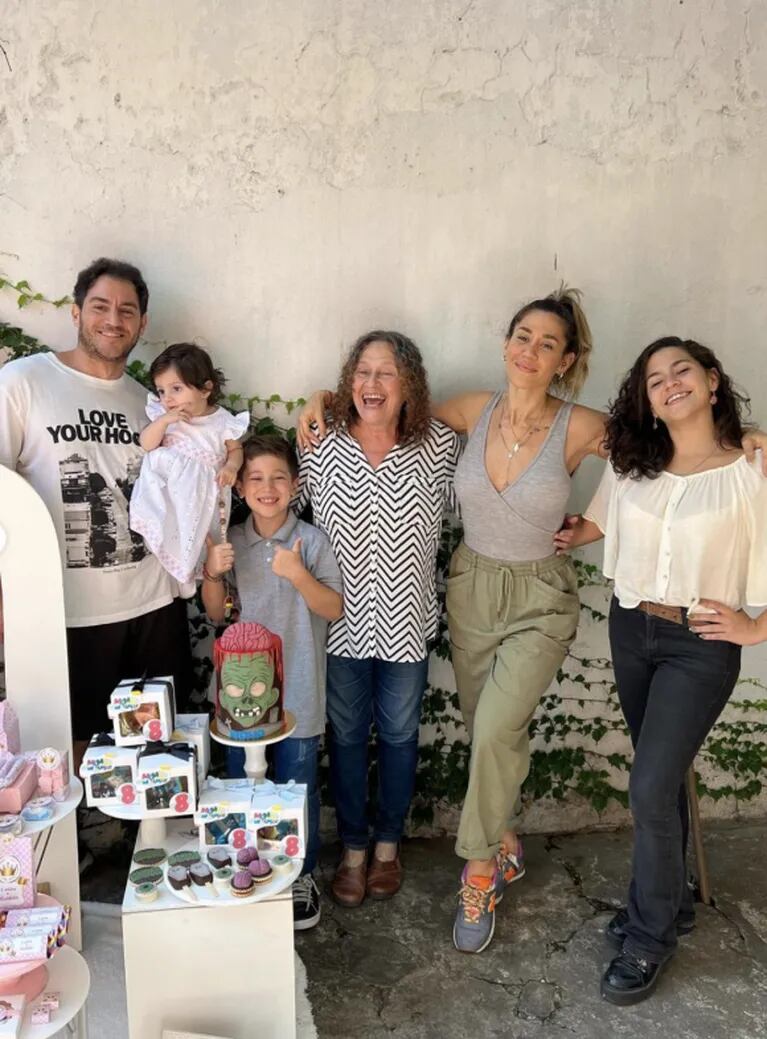 Jimena Barón compartió el álbum de fotos de la segunda fiesta de cumple de Momo: "Con la familia"