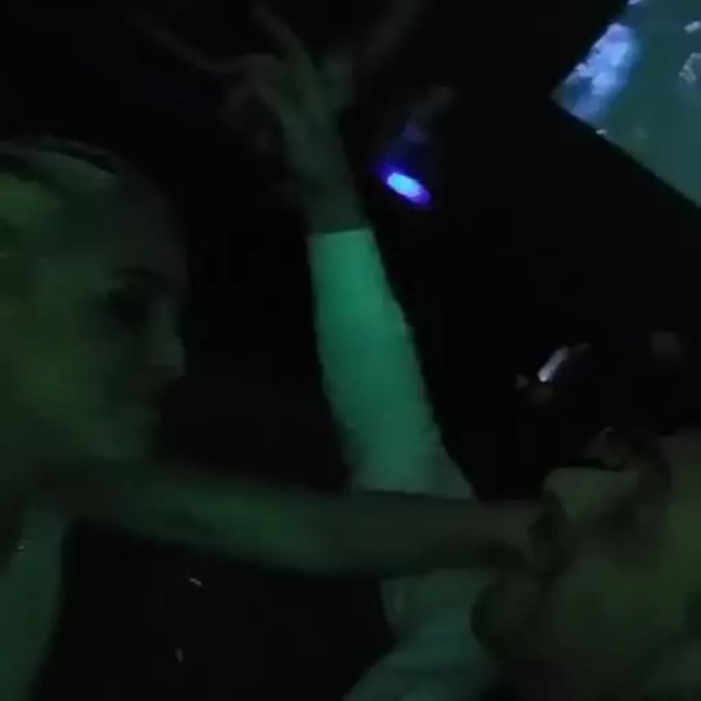 El video del beso de Ariel Diwan y su novia en la fiesta de 15 de su hija
