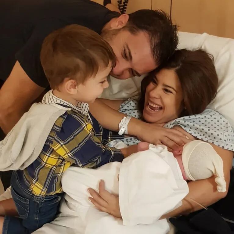Nació Luca, el segundo hijo de Diego Brancatelli y Cecilia Insinga: la bella foto familiar con el recién nacido 
