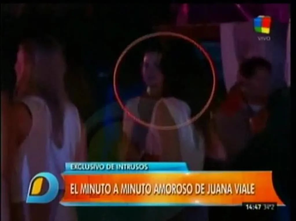 El video de Juana Viale ¿a dos puntas en Cosquín Rock? Empezó relación con el ex de Andrea Rincón… ¡pero se la vio a los besos con un músico!