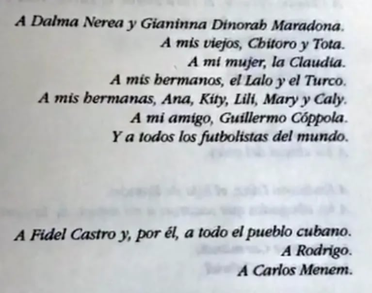 La estrategia que habría usado Diego Maradona para dedicarle su libro autobiográfico a Laura Cibilla: el nombre clave que usó