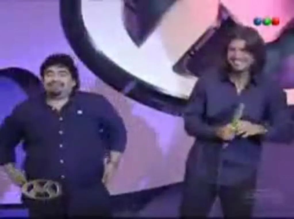 El pico de Adabel Guerrero y Diego Maradona