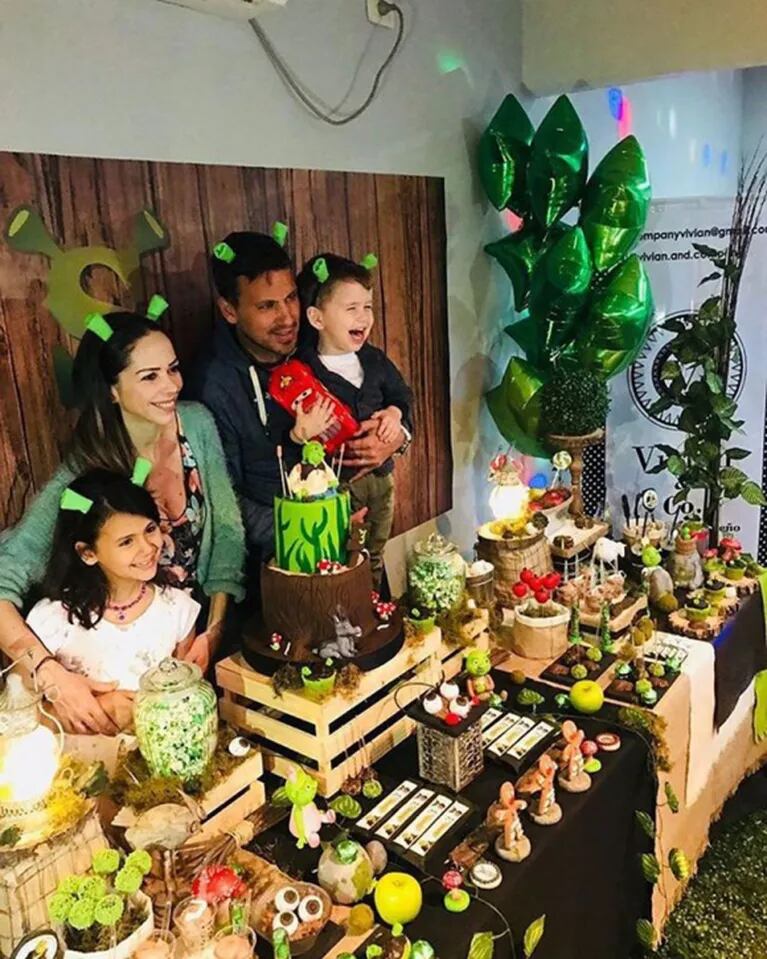 El álbum íntimo del festejo de cumpleaños del hijo del Ogro Fabbiani: súper ambientación de Shrek y fotos con su hermanita Uma