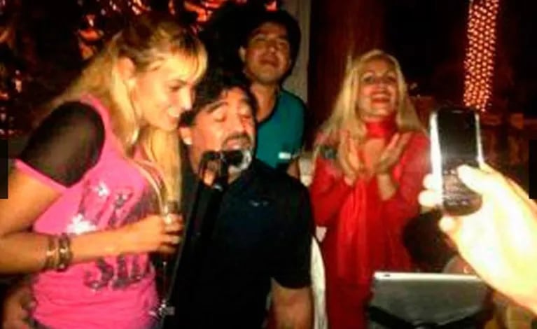 Las primeras fotos de Diego Maradona y su ¿nueva pareja? (Foto: Web)