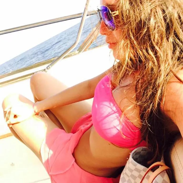 La sensual selfie de Mariana Antoniale disfrutando de sus vacaciones en Europa (Foto: WhatsApp)