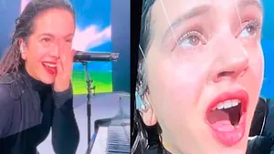 Rosalía apareció en un video llorando mientras daba un show, antes de confirmarse su ruptura de Rauw Alejandro