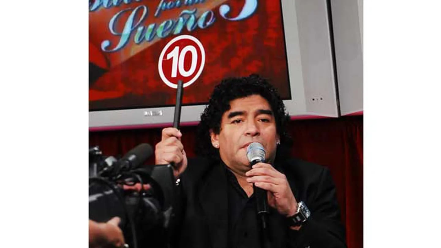 Diego Maradona podría ser jurado en Bailando por un sueño
