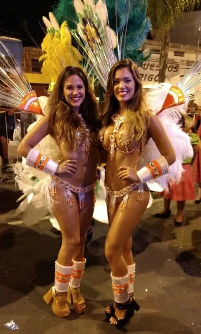 Barbie Vélez y Rocío Robles se fotografiaron juntas en el carnaval de San Fernando: ¿dedicado a Laurita Fernández? 