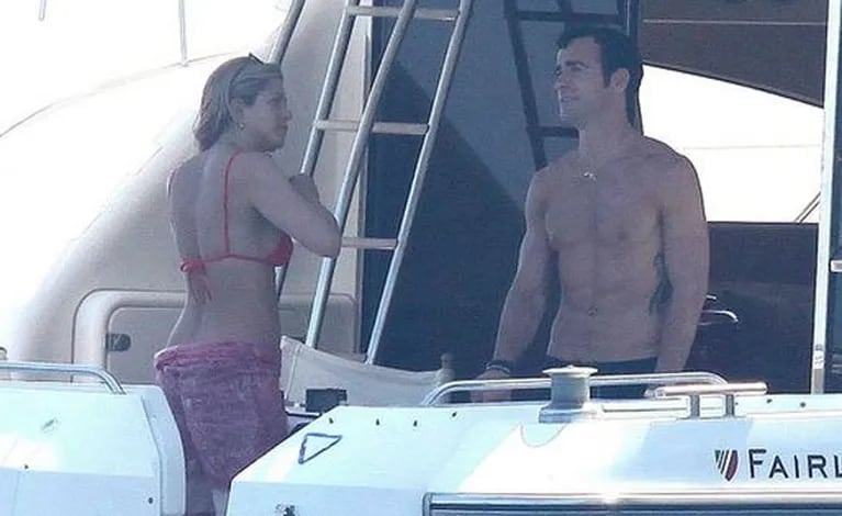 Jennifer Aniston, diosa a los 43, junto a su novio en Capri  (Foto: Web).