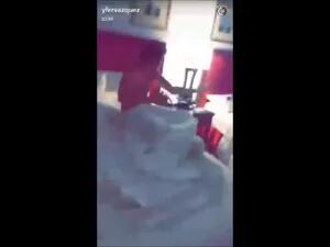 Rombai en Snapchat: alocada noche de Fer Vázquez y sus compañeros en un hotel de Miami, con guerra de almohadas y "descontrol" en ropa interior