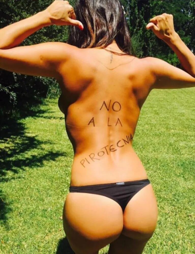 Silvina Escudero publicó una foto en topless contra la pirotecnia... ¡y después la borró!
