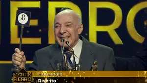 El homenaje a Riverito en los Martín Fierro de Radio 2018: "Cumplí 70 años de radio"