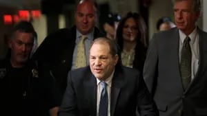 Harvey Weinstein, trasladado a California por nuevo juicio por violación y agresión