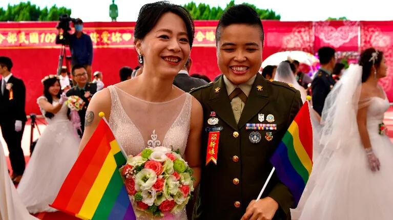 Un "sí, quiero" histórico: primera boda homosexual en el Ejército de Taiwán. Foto: AFP.