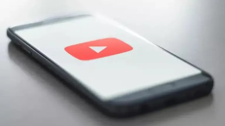 Un usuario de YouTube hace pasar un contenido por el vídeo más antiguo publicado en la plataforma