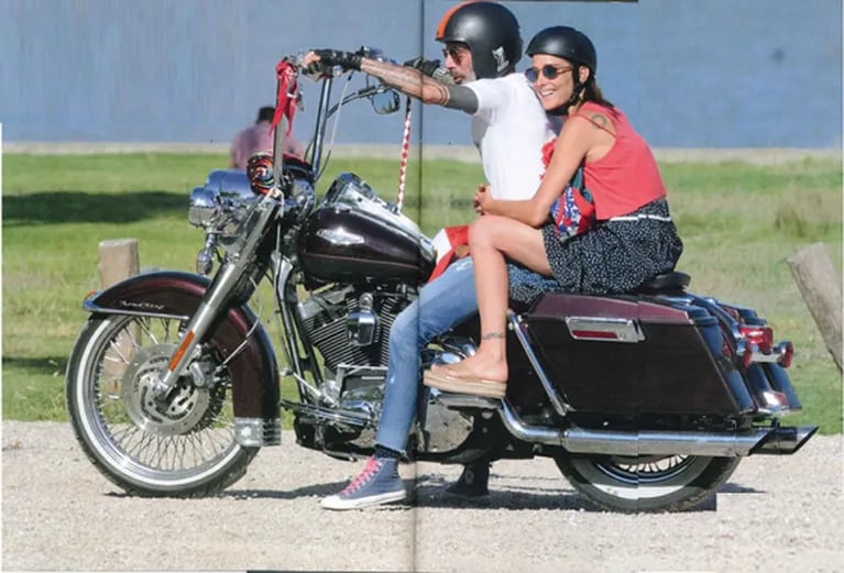 Juana Viale junto a un misterioso amigo: exdiplomático fashion y motoquero